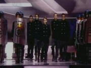 Take That au Brits Awards 14 et 15-02-2011 Ade97c119743814