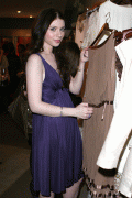 Michelle Trachtenberg sort (aussi) son décolleté
