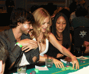 Heather Graham Charity Poker Event in Las Vegas Foto 381 (Хизер Грэм Благотворительность покер событий в Лас-Вегасе Фото 381)