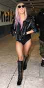 4bf23646205401 Fotos: Lady Gaga mostrando la cola en el aeropuerto